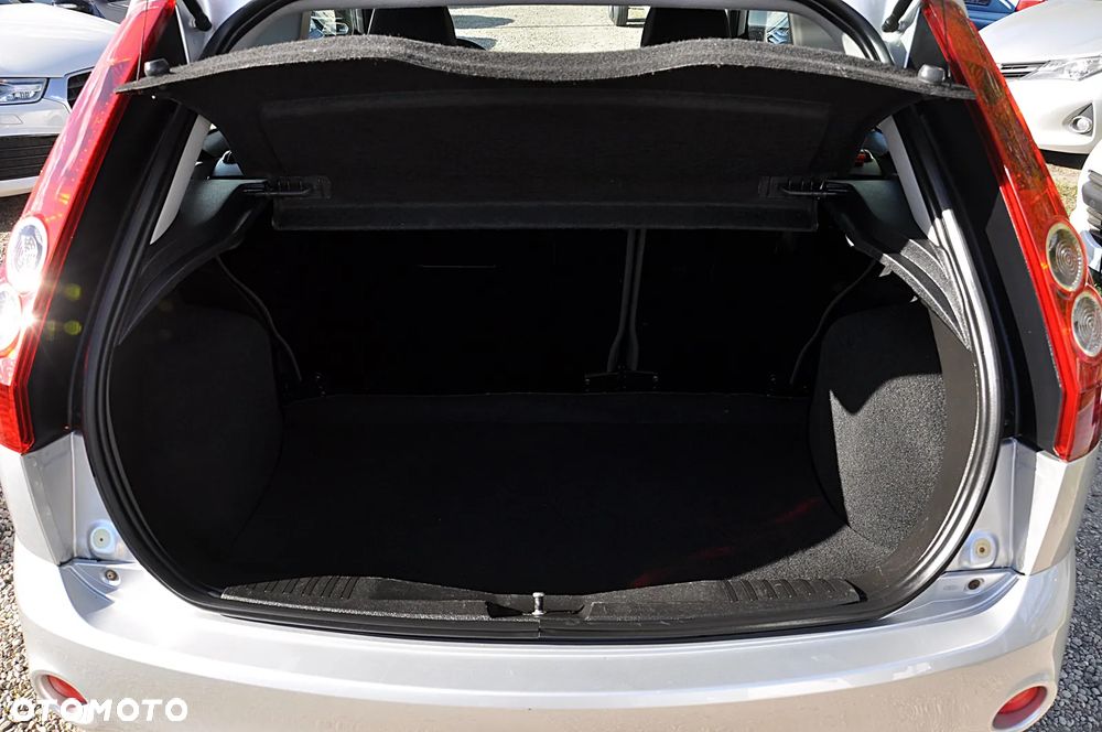 Ford Fiesta 1.3 Style - 25