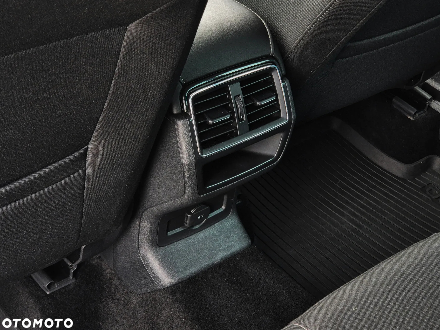 Skoda Karoq 1.5 TSI ACT 4x2 Style DSG - 27