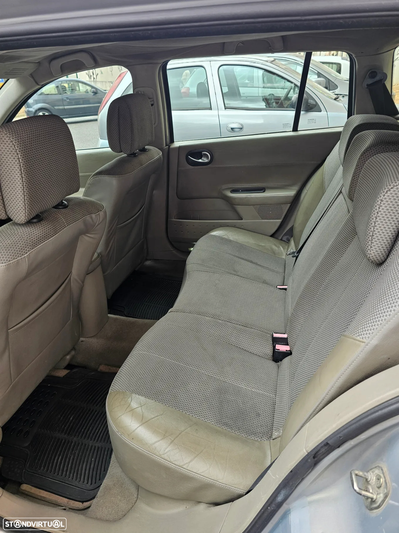 Renault Mégane 1.5 dCi Confort - 6
