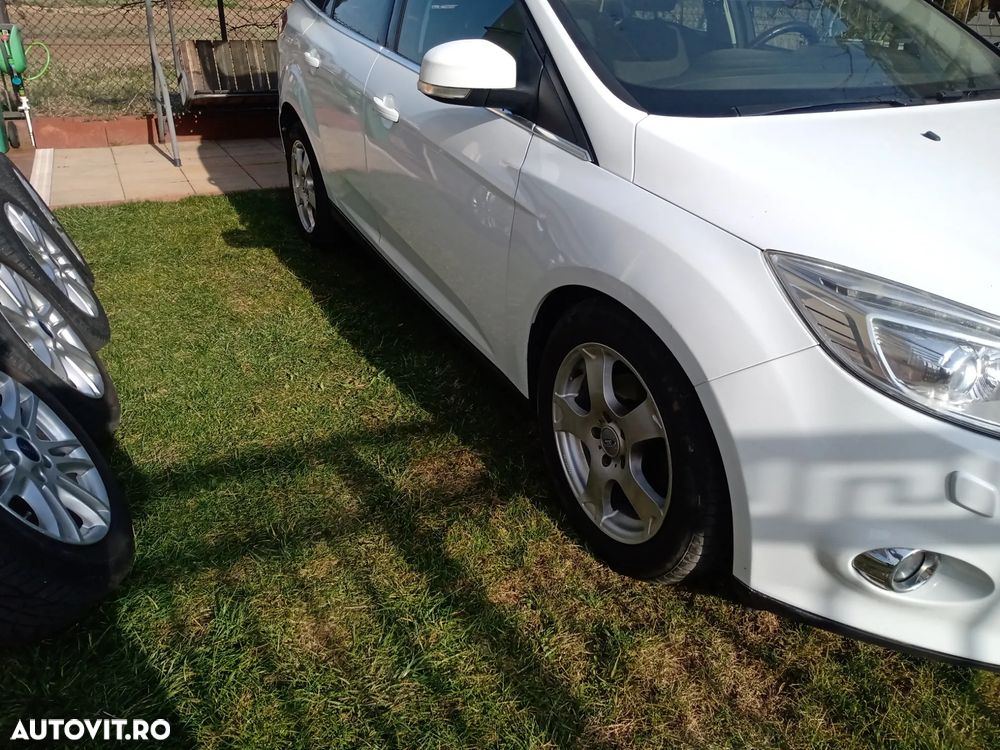 Ford Focus 1.6 TDCI DPF Titanium - 5