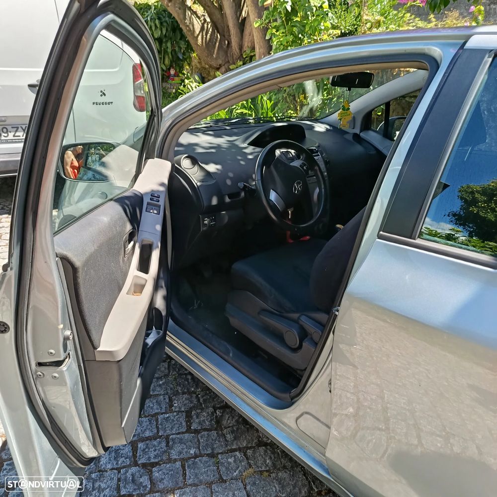 Toyota Yaris 1.4 D-4D Motion - 6