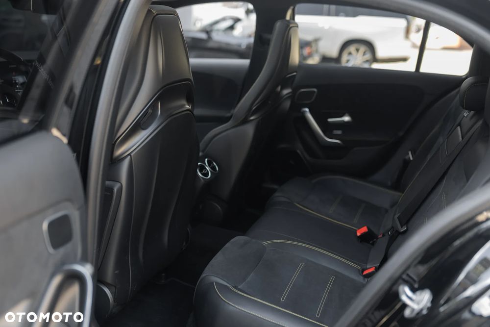 Mercedes-Benz Klasa A 45 S AMG 4-Matic 8G-DCT - 16