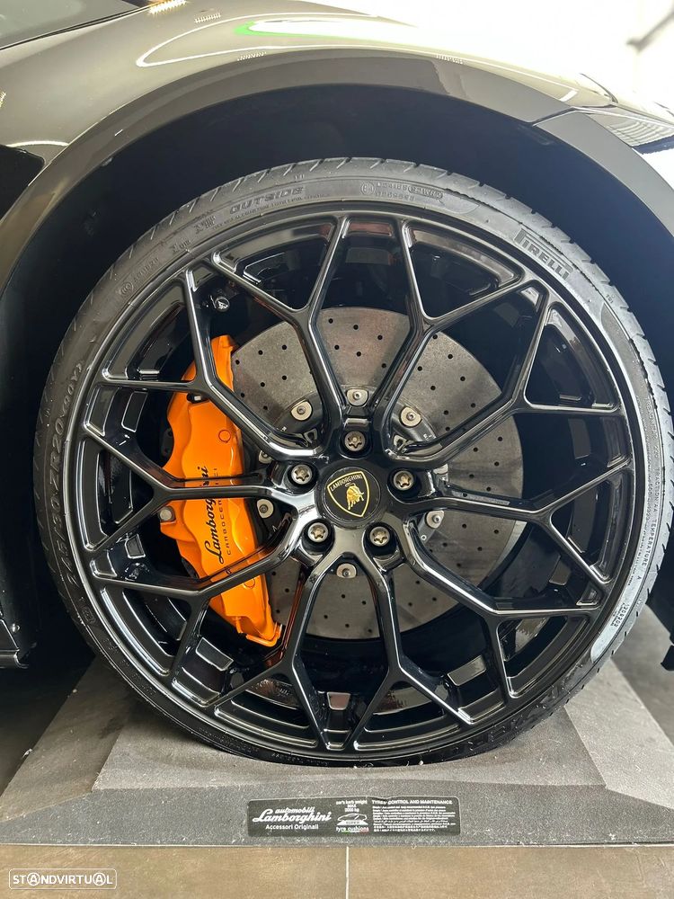 Lamborghini Huracán EVO - 15