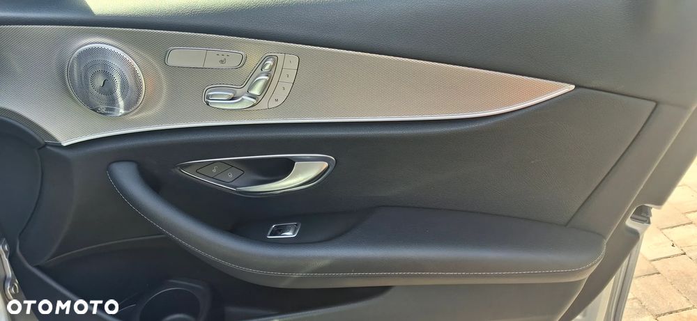 Mercedes-Benz Klasa E - 9