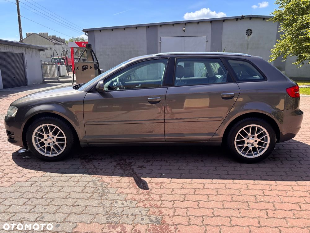 Audi A3 Sportback - 2