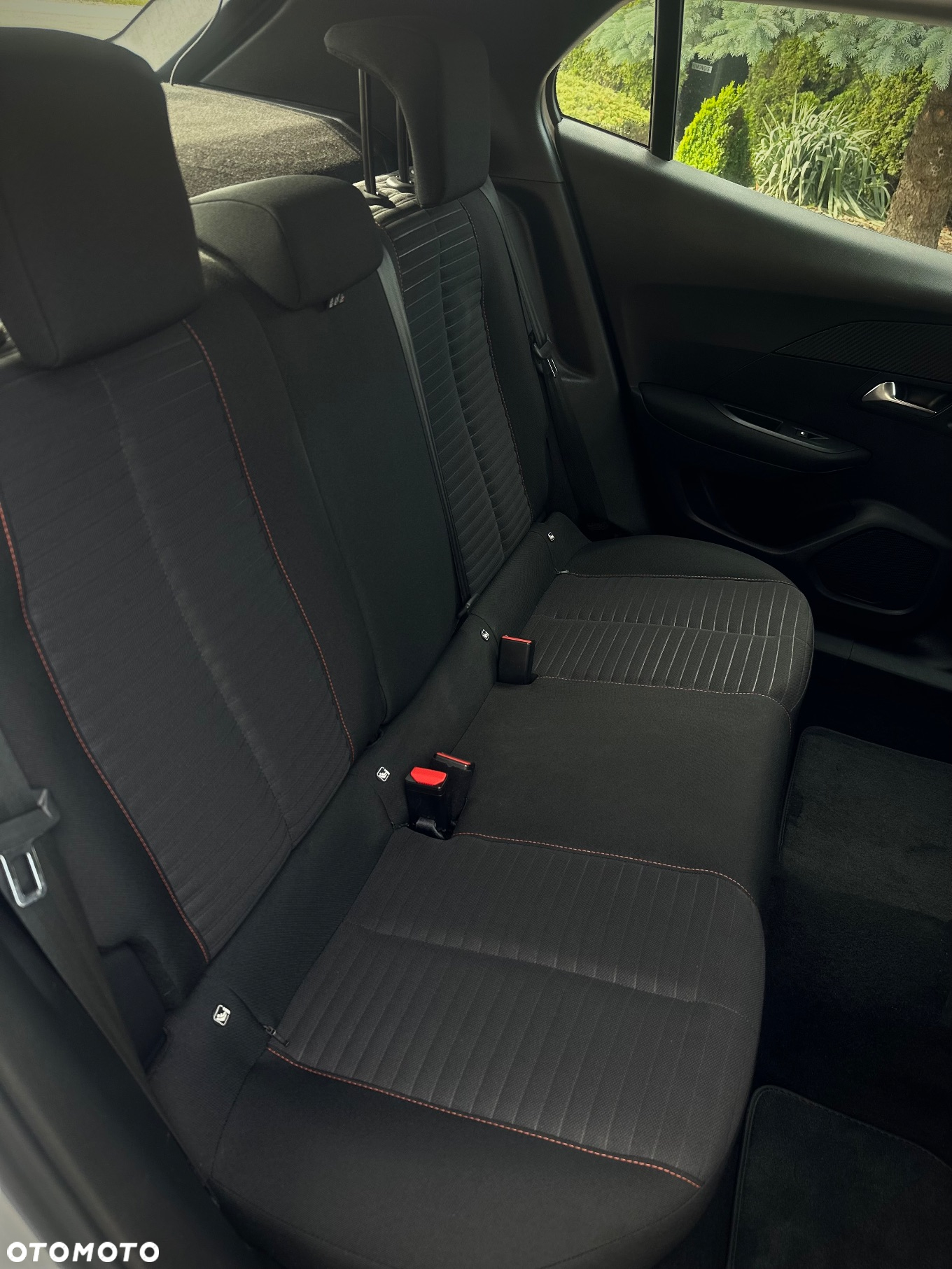 Peugeot 2008 - 10