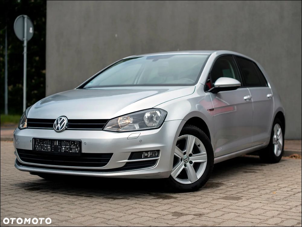 Volkswagen Golf - 1