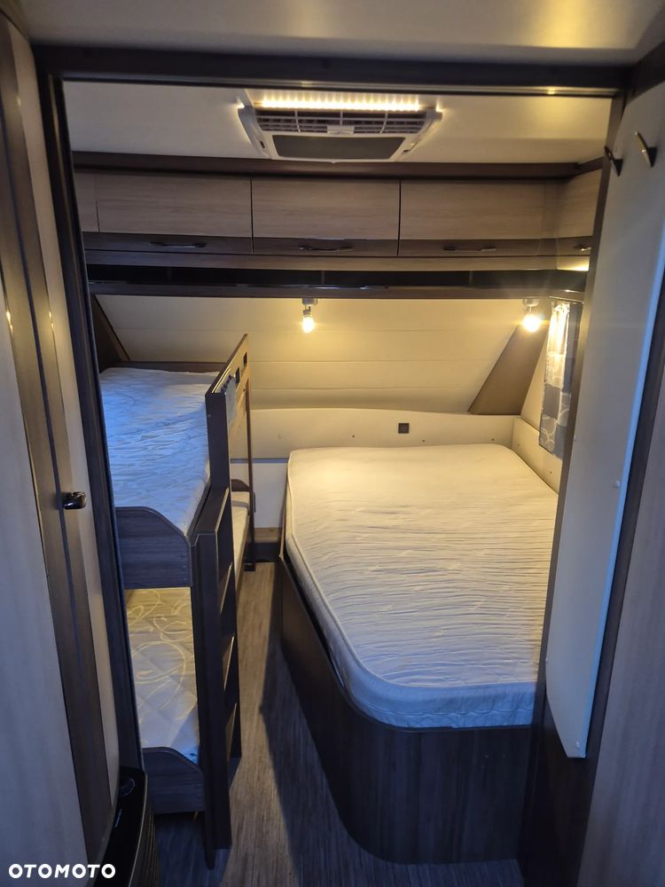 Hobby De Luxe  560 - 24