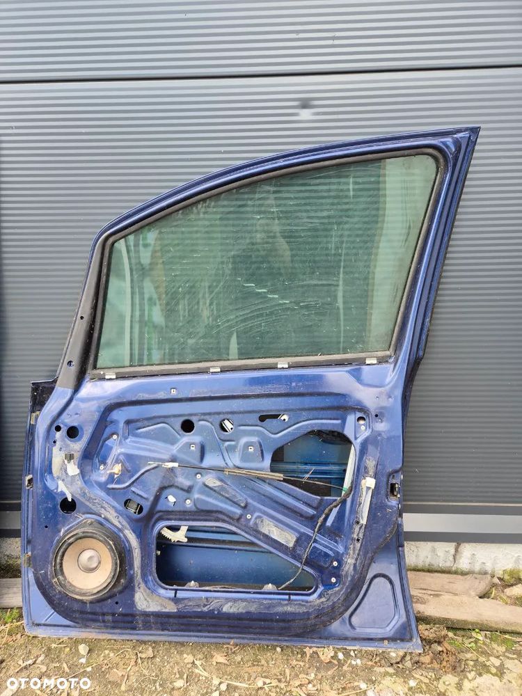 DRZWI KLAPA MASKA OPEL ZAFIRA II B - 29