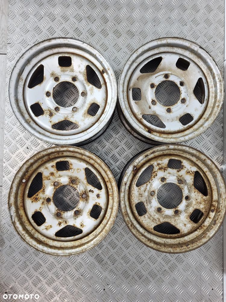 Felgi Stalowe 15 Toyota Hyundai Nissan 6x139.7 - 1