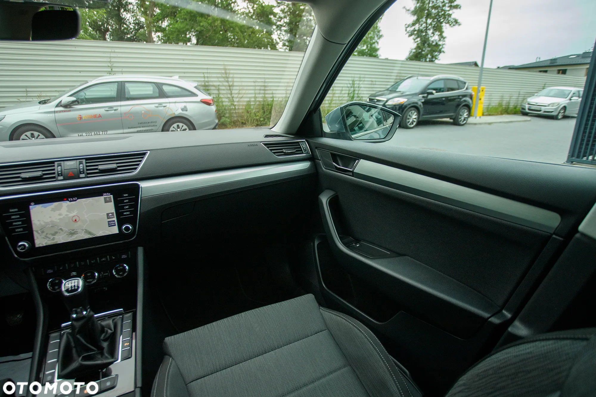 Skoda Superb 2.0 TDI Sportline - 31