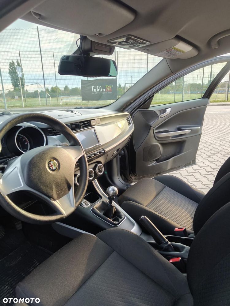 Alfa Romeo Giulietta 2012 photo 5