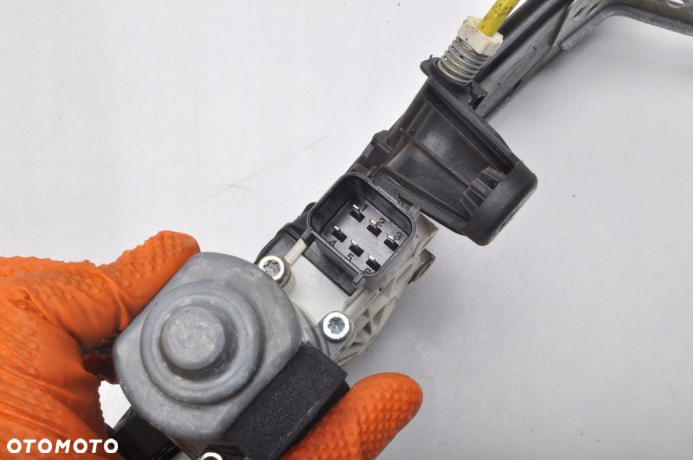 LAND ROVER RANGE ROVER VELAR L560 PODNOŚNIK SZYBY PRAWY PRZÓD J8A2-23200-AC - 4