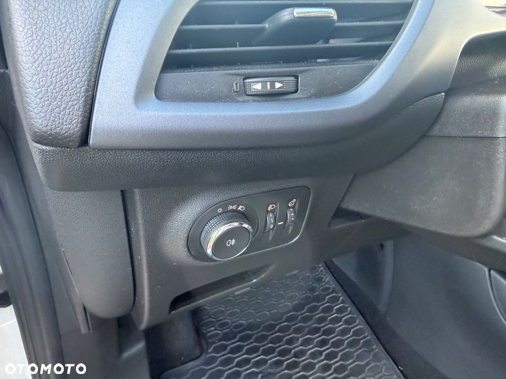 Opel Corsa - 8