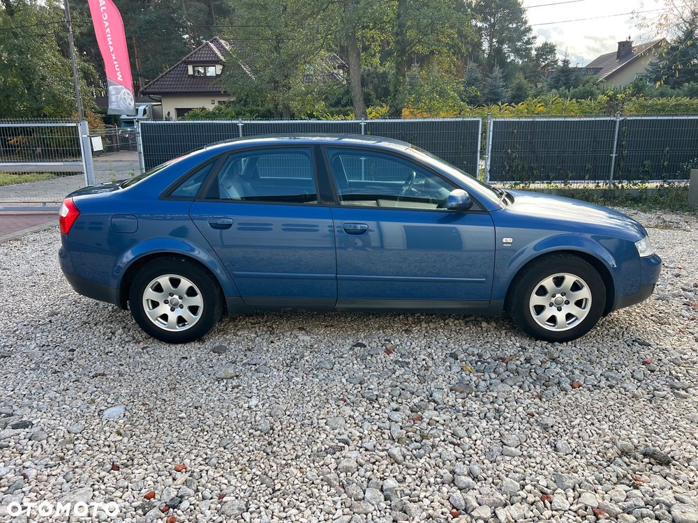 Audi A4 Limousine - 5