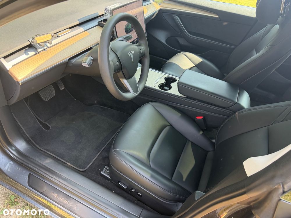 Tesla Model 3 RWD - 6