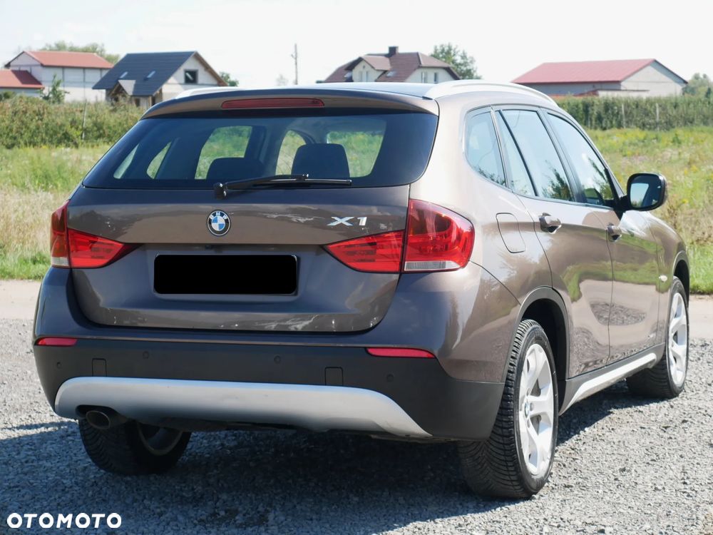 BMW X1 xDrive18d - 9