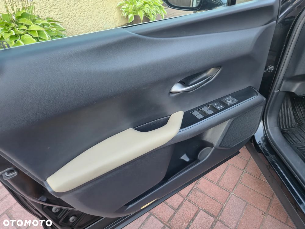 Lexus UX 250h Prestige AWD - 18