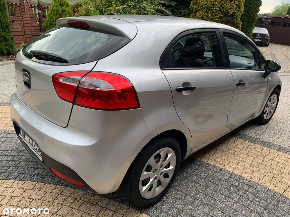 Kia Rio 1.4 M - 21