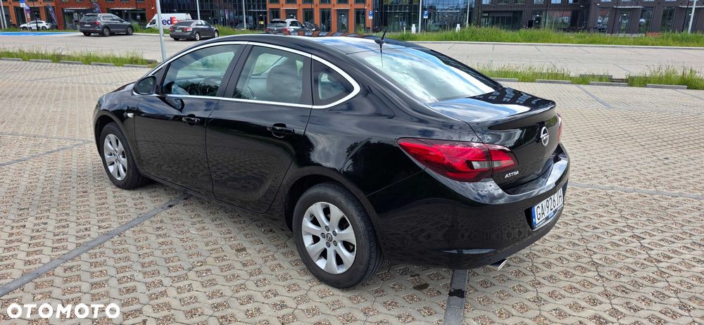 Opel Astra - 2