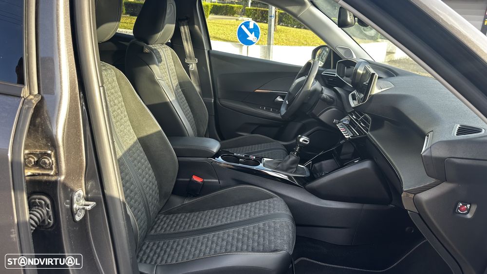 Peugeot 2008 - 10