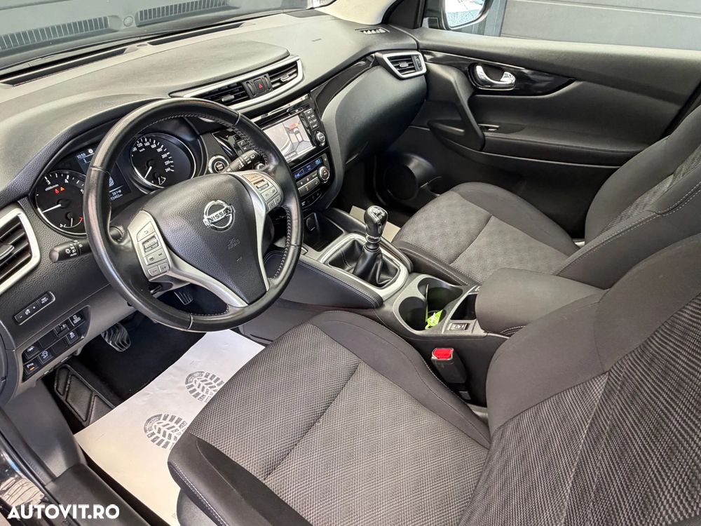 Nissan Qashqai 1.6 DCI ALL-MODE 4x4i N-Connecta - 16