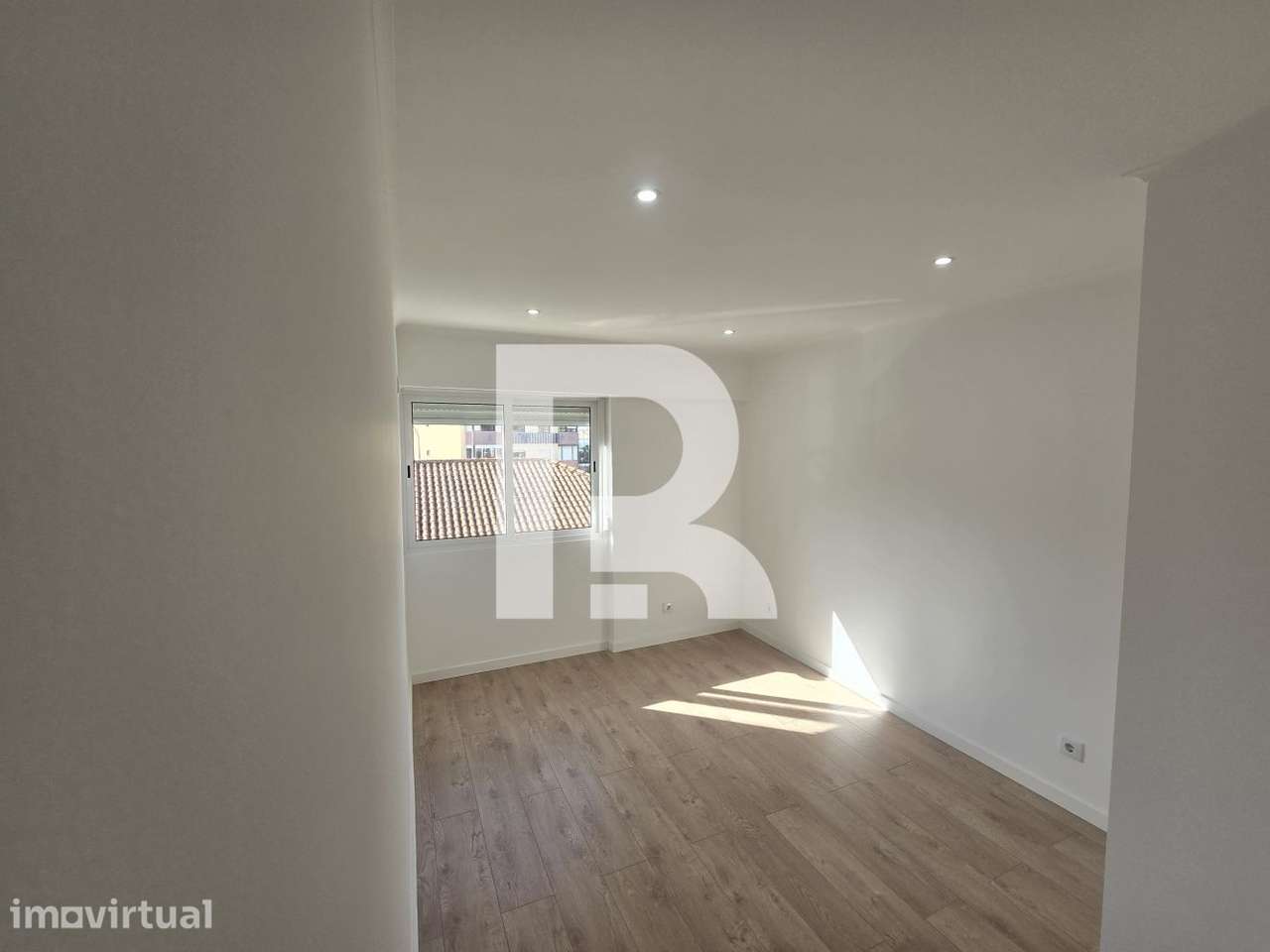 Apartamento T3 totalmente remodelado na Reboleira - Grande imagem: 3/10