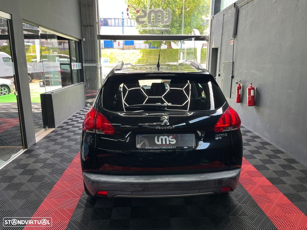 Peugeot 2008 1.2 PureTech Allure - 5