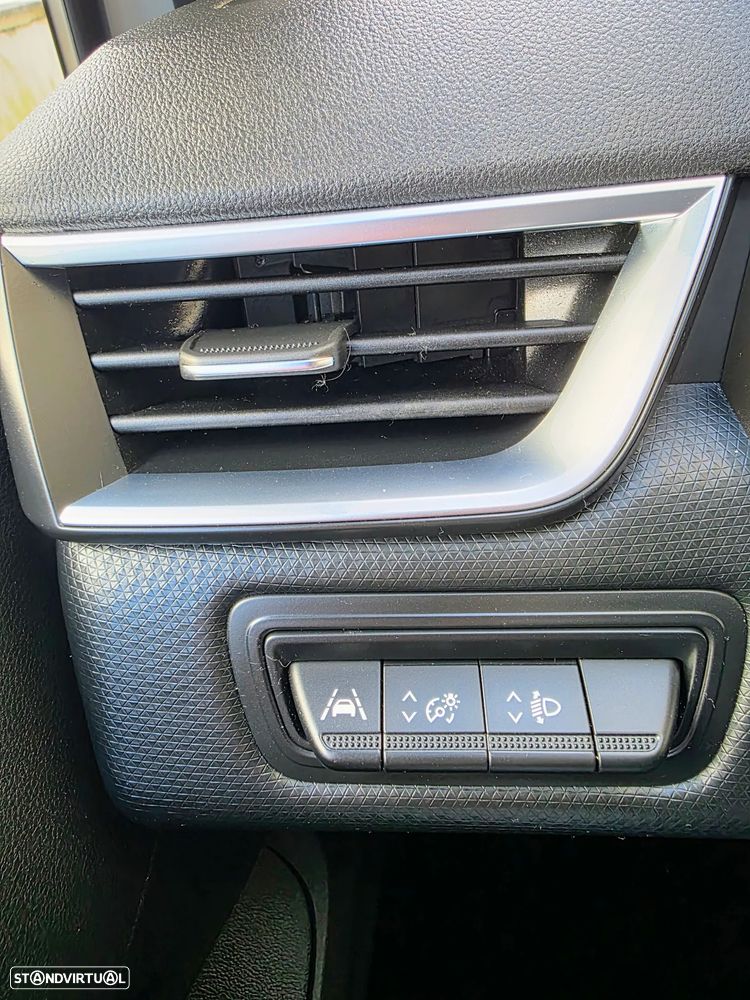 Renault Clio - 27