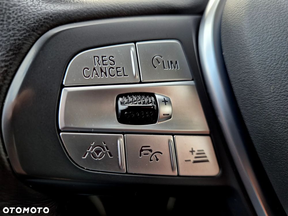 BMW X3 xDrive30e PHEV - 12