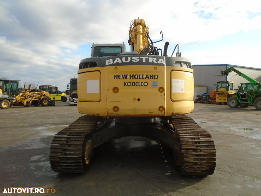 New Holland E235B SR-2 - 5