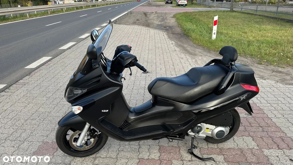 Piaggio Xevo - 2