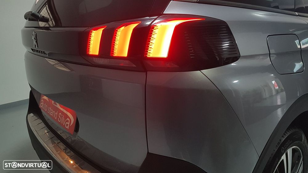 Peugeot 5008 1.6 BlueHDi Allure J18 - 25