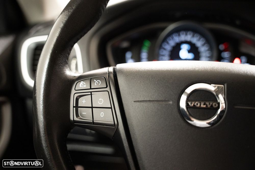 Volvo V40 2.0 D2 Momentum - 18