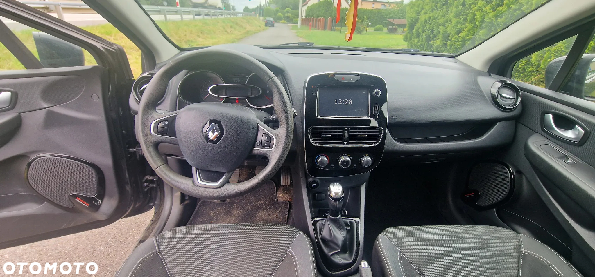 Renault Clio 1.2 16V Limited - 10