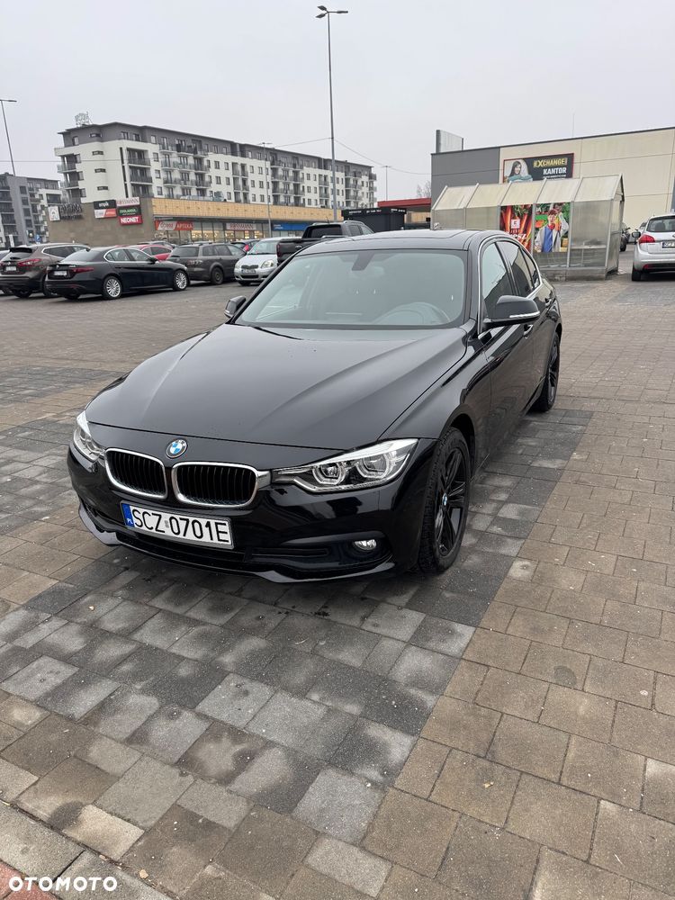 BMW Seria 3 330i xDrive Edition Luxury Line Purity - 1