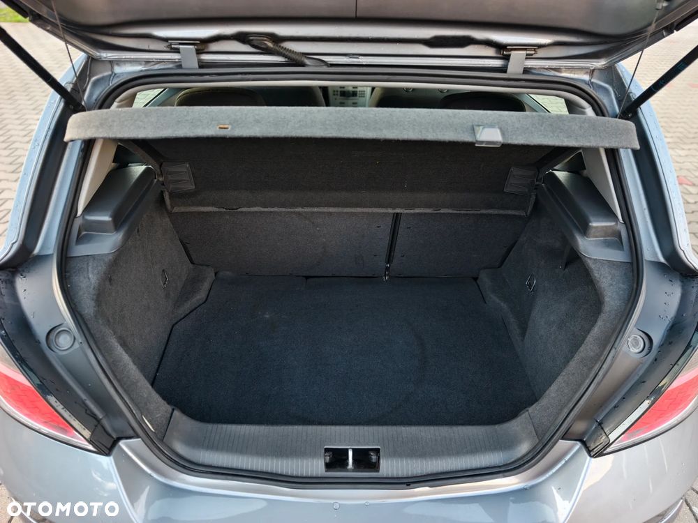Opel Astra 1.6 Essentia - 21