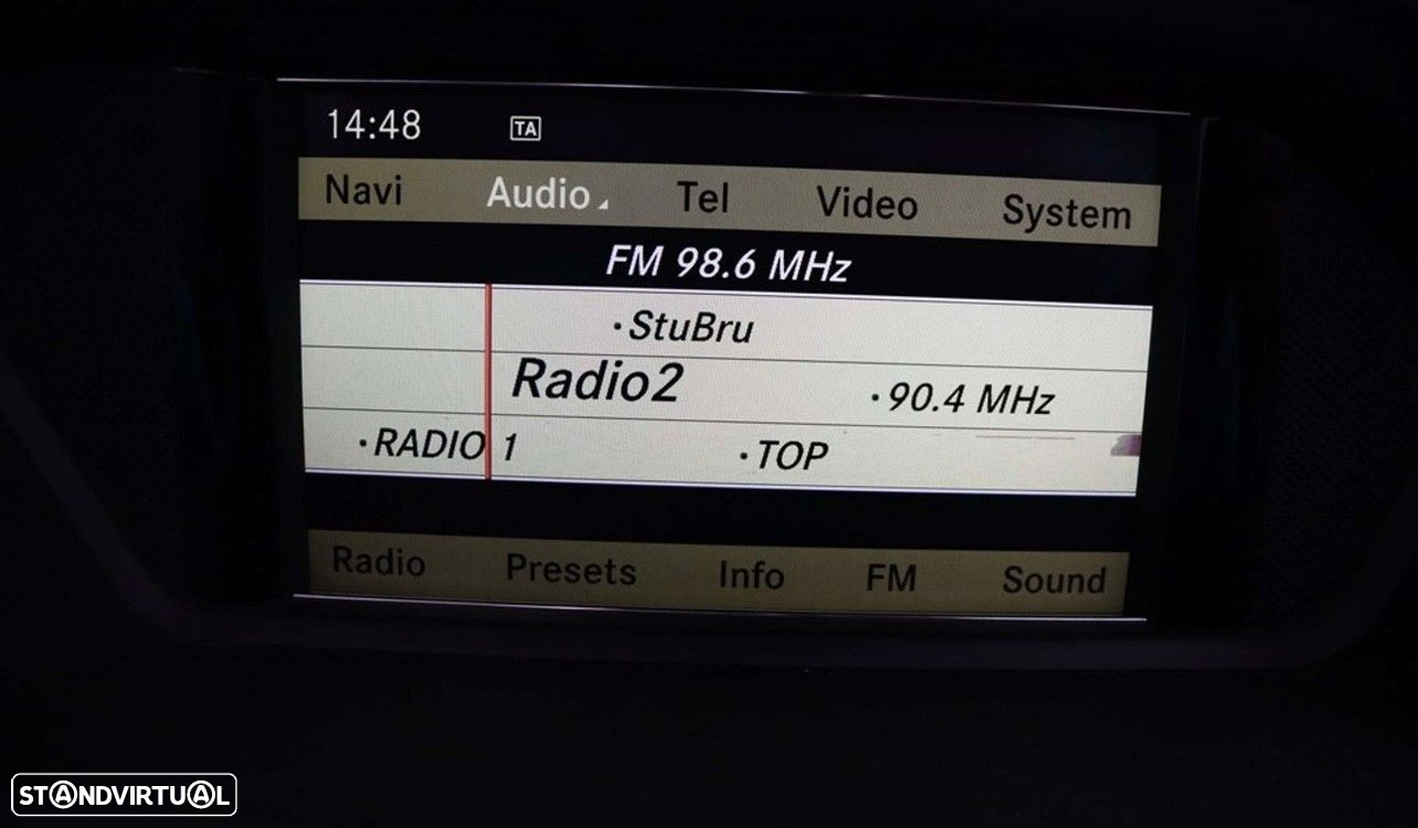 Mercedes-Benz E 220 CDi Avantgarde BlueEfficiency Auto - 35