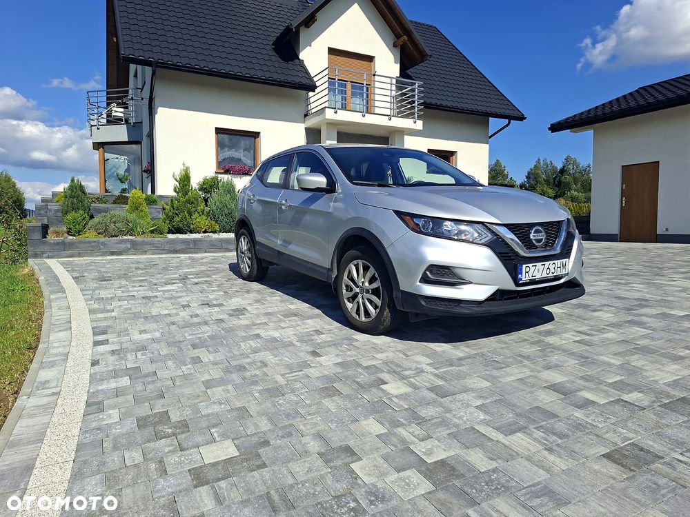Nissan Qashqai - 1