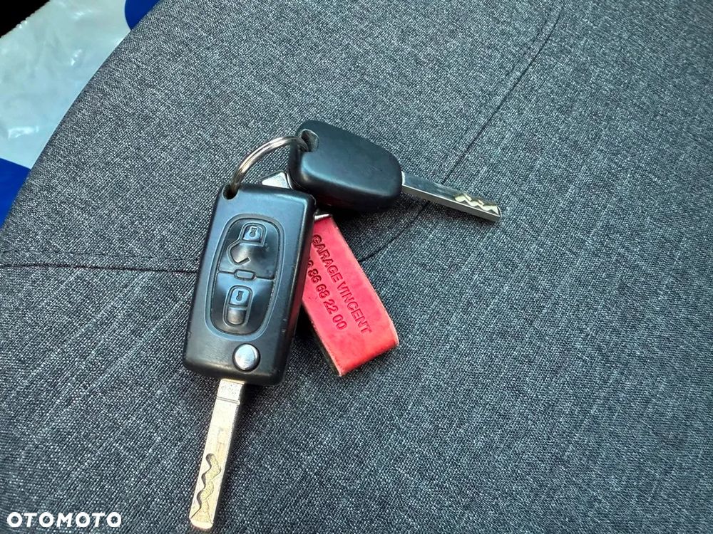 Citroën C3 Pure Tech (VTi) 82 Exclusive - 28