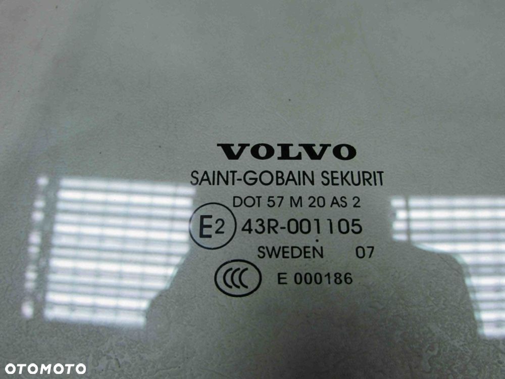 VOLVO V70 III XC70 06-16 SZYBA BOCZNA DRZWI TYL LEWA 07r - 5