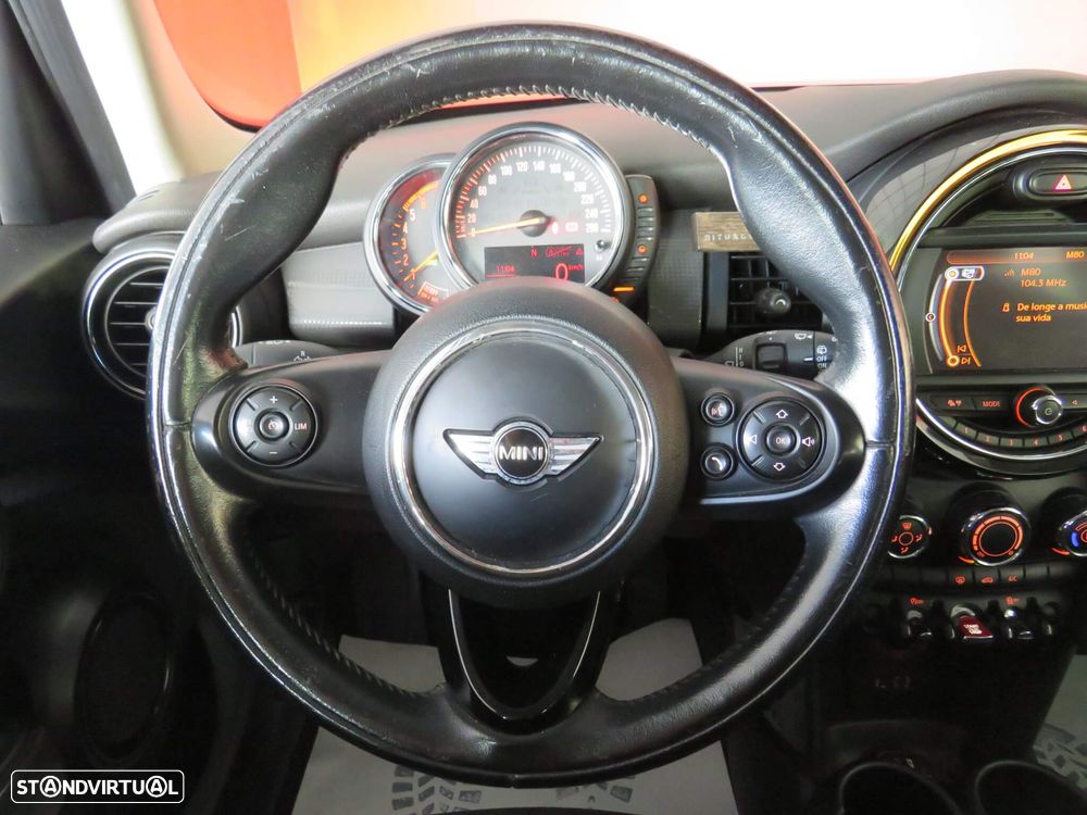 MINI 5 Portas Cooper D - 15