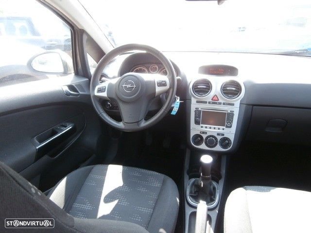 Opel Corsa 1.3 CDTi Enjoy EcoFLEX - 13