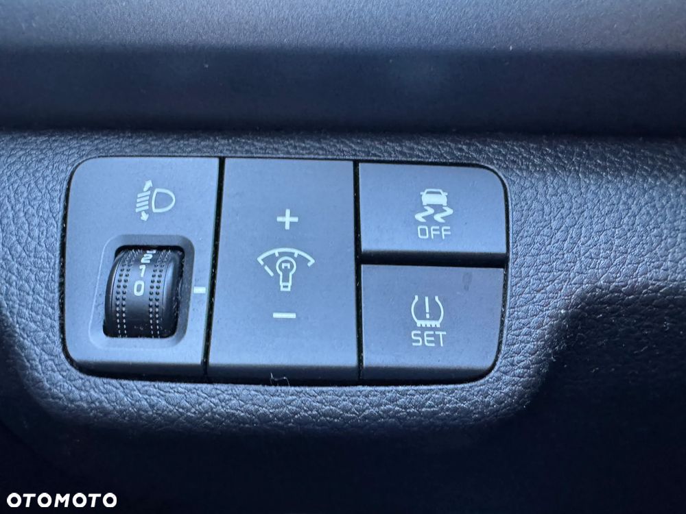 Kia Rio 1.2 L - 17