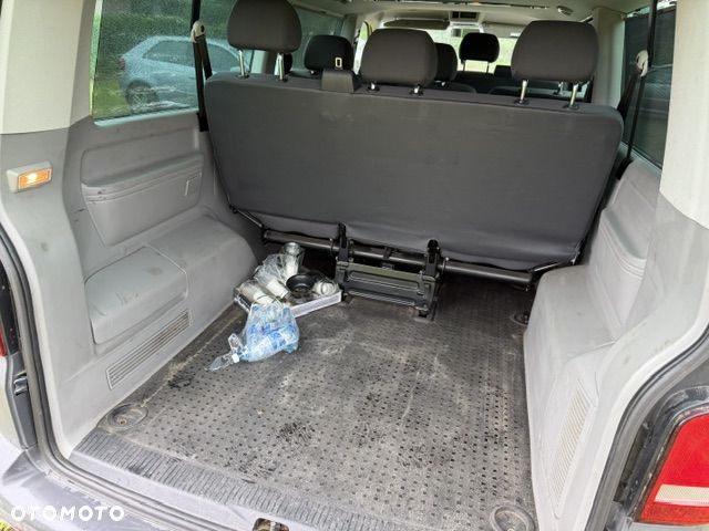 Volkswagen Caravelle - 18