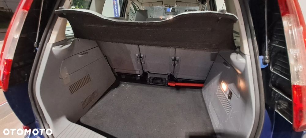 Ford Focus C-Max - 9