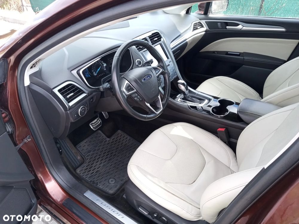 Ford Fusion 2.0 EcoBoost Titanium - 7