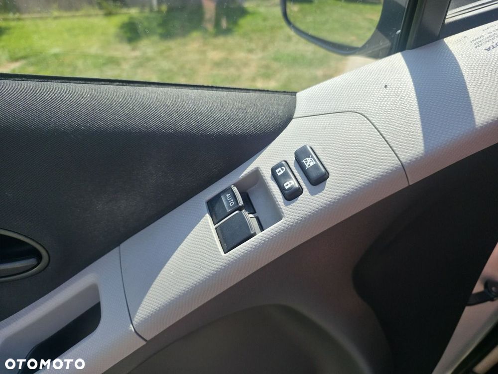 Toyota Yaris - 22