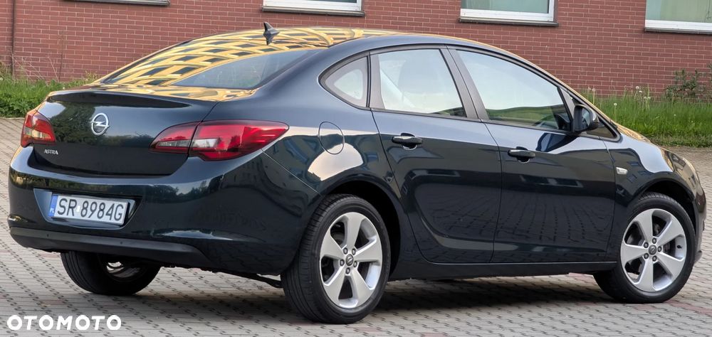 Opel Astra 1.6 Enjoy - 21