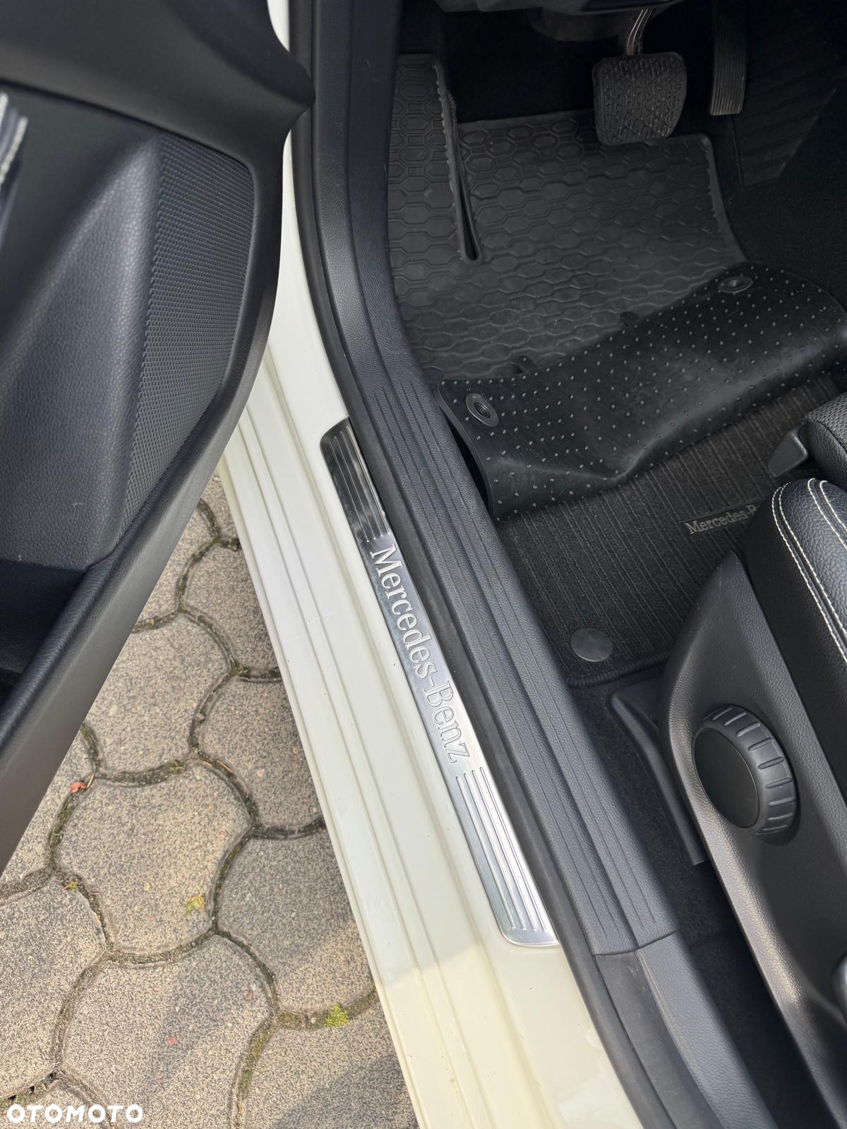 Mercedes-Benz CLA Shooting Brake 220 d 4Matic 7G-DCT - 14